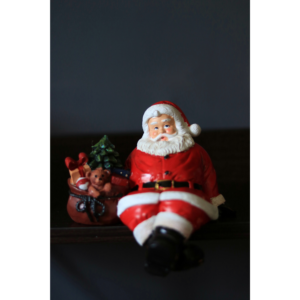 Santa Sitting - Shelf